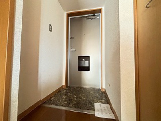 玄関　※別部屋の写真です