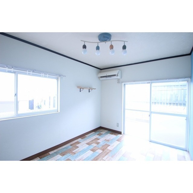 居室・リビング　角部屋・２面採光