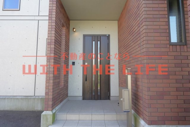 洗面設備　独立洗面化粧台が付いています