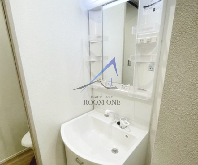 洗面設備　洗面台です。