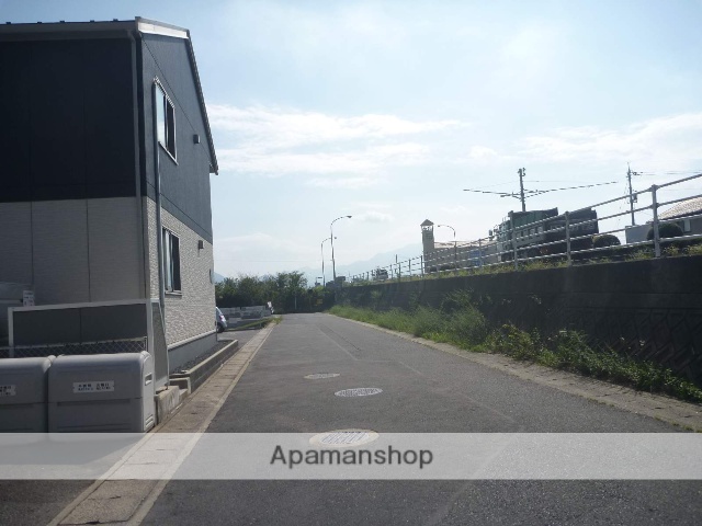 その他　前面道路（その他）まで0m