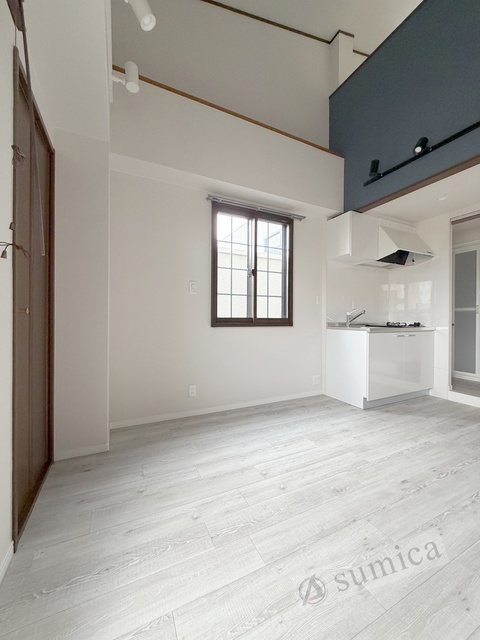 居室・リビング　ホワイトベースで明るい内装♪