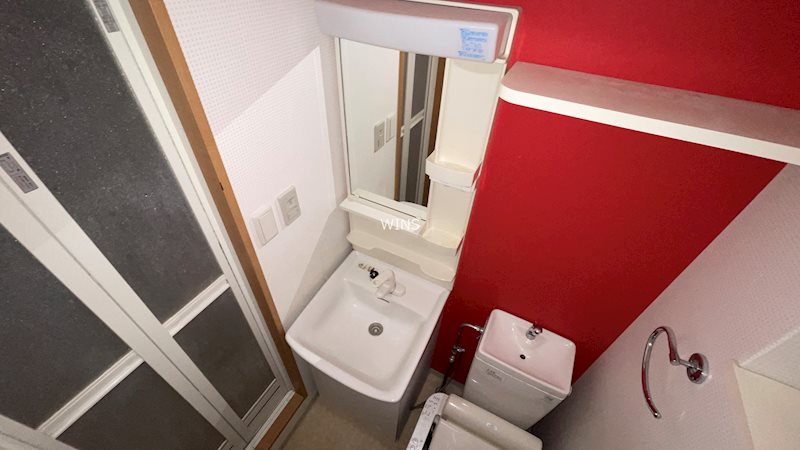 洗面設備　別部屋の参考写真です