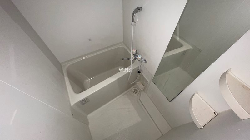 バス・シャワールーム　別部屋の参考写真です