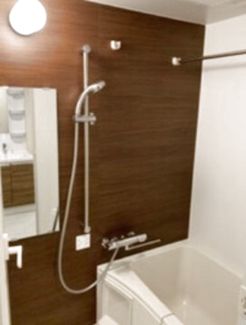 バス・シャワールーム