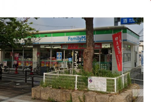 コンビニ　ファミリーマート JR西宮駅北口店（コンビニ）まで421m