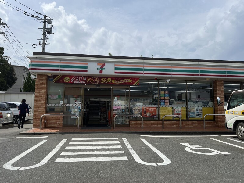 コンビニ　セブンイレブン福岡樋井川4丁目店（コンビニ）まで1989m