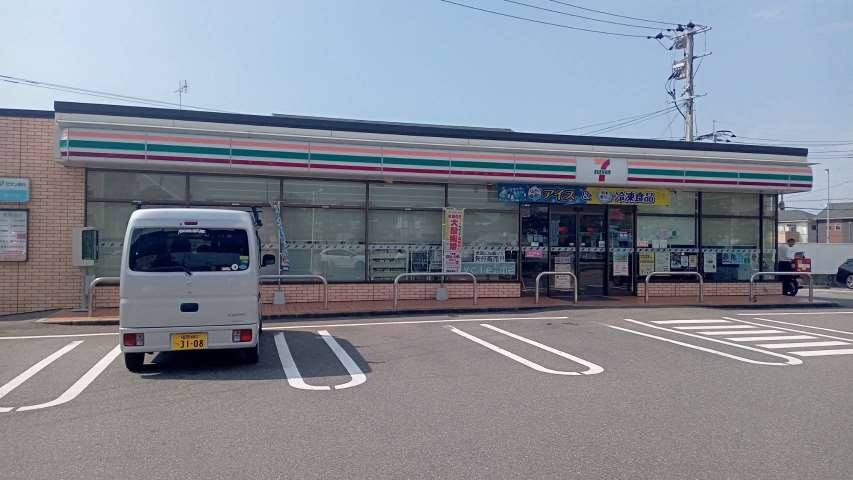 コンビニ　セブン－イレブン福岡横手南町店（コンビニ）まで119m
