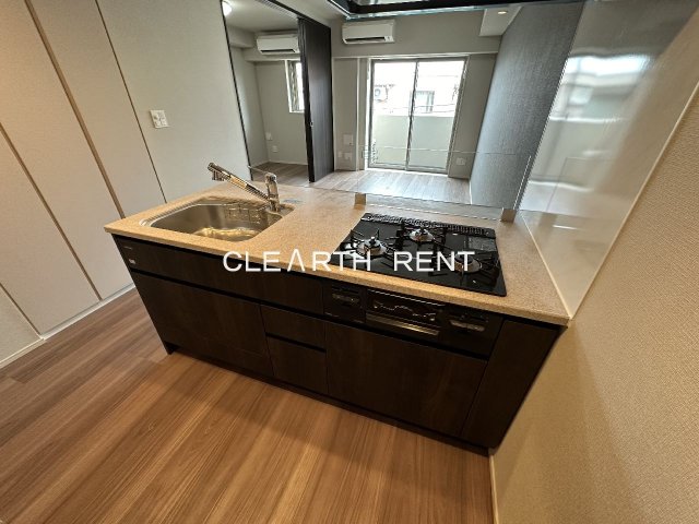 キッチン　同タイプ別住戸写真となります。現況と異なる場合がございます。