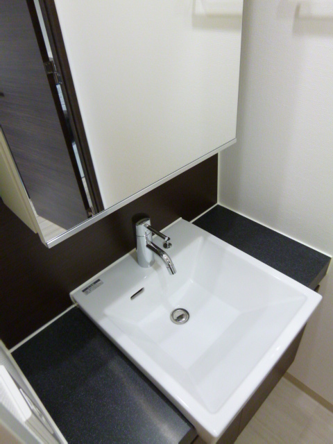 洗面設備　★清潔感と多機能を両立させた洗面台