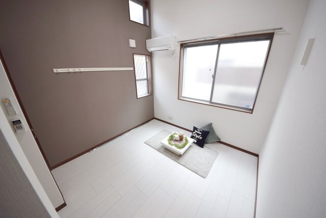 居室・リビング　★６帖の洋室・モデルルーム実施中★