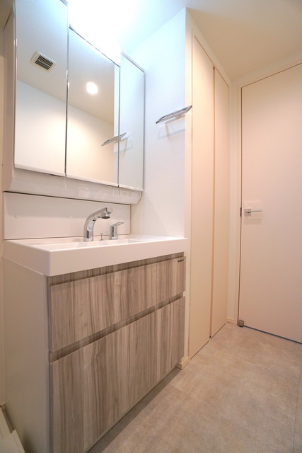 洗面設備　※写真は同タイプ住戸です。