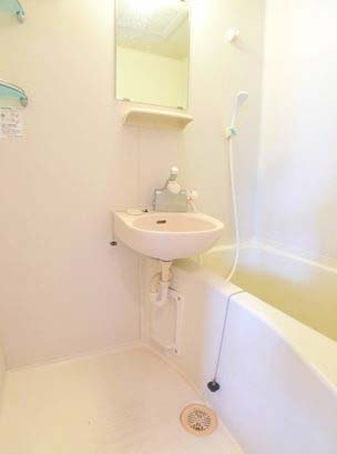 バス・シャワールーム　★洗面台付きバスルーム★