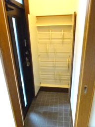 玄関　明るい玄関です