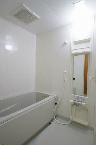 バス・シャワールーム　バス／シャワー