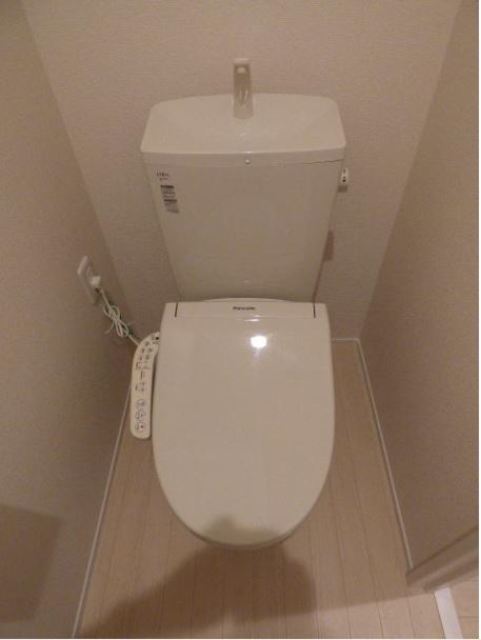 トイレ　落ち着いたトイレです