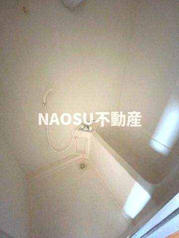 バス・シャワールーム　落ち着いた空間のお風呂です