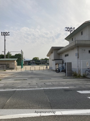 小学校　春日市立小学校春日原小学校（小学校）まで111m