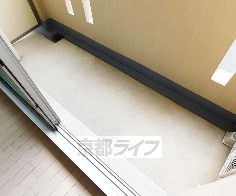 バルコニー　日当りのいいベランダです