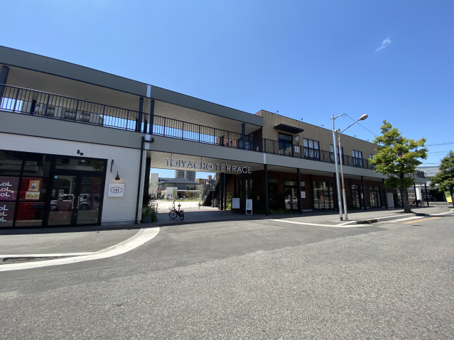 ショッピングセンター　問屋町テラス（ショッピングセンター）まで222m