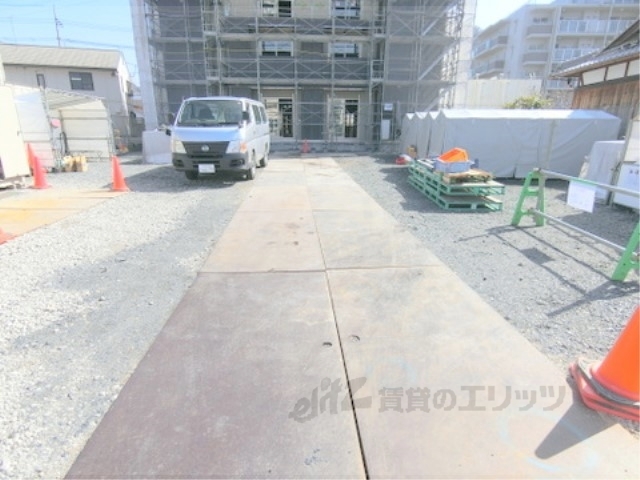 駐車場　（工事中）