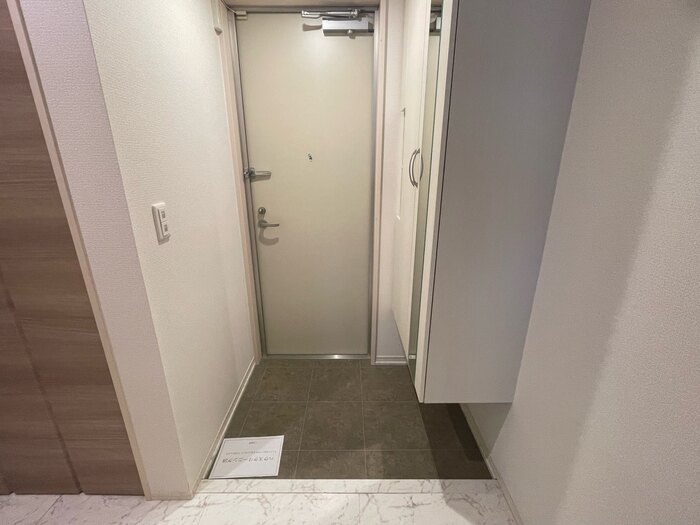 玄関　ルシェーナ都島　玄関