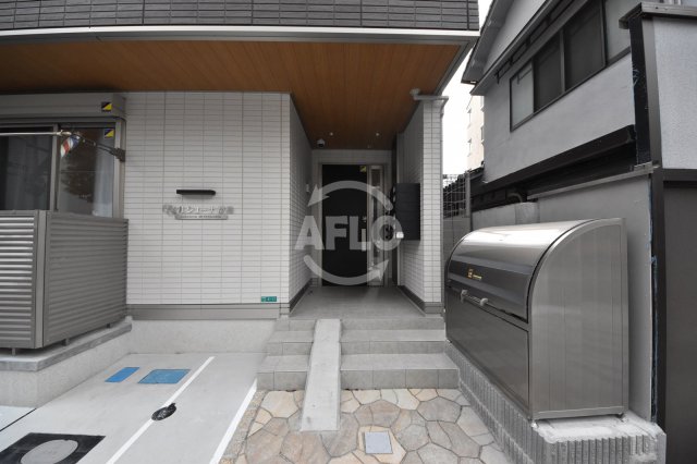 エントランス　ルシェーナ都島　エントランス