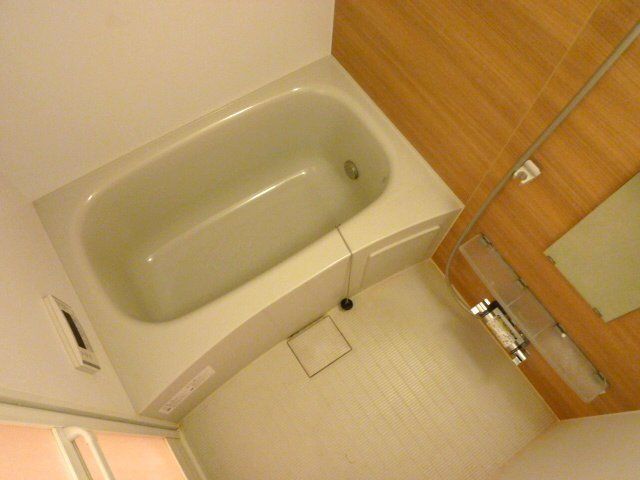 バス・シャワールーム　お風呂です。（オートバスです）