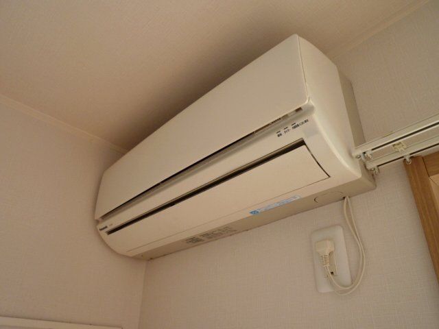 その他設備　エアコン一基付いています。