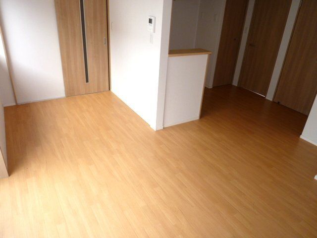 居室・リビング　リビング11.3帖と広めです。