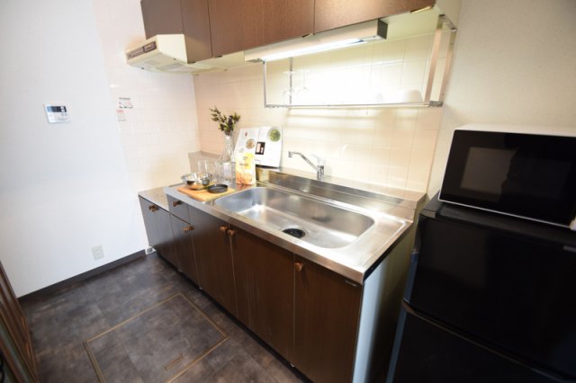キッチン　モデルルーム仕様の為家具は付きません