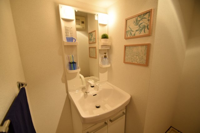 洗面設備　モデルルーム仕様の為家具は付きません