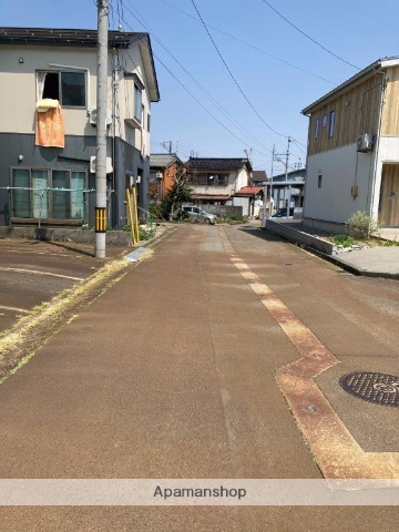 その他　前面道路（その他）まで0m