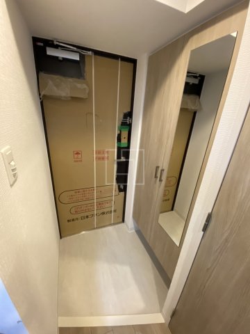 玄関　エスリード難波ザ・プレミア　玄関