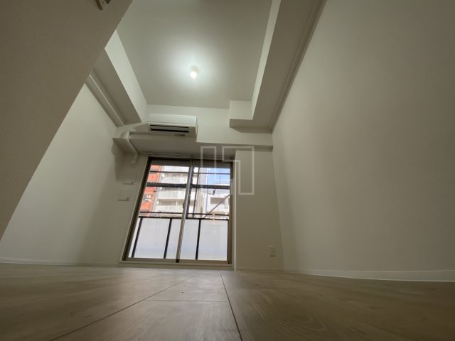 居室・リビング　エスリード難波ザ・プレミア　洋室