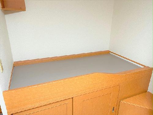 その他設備　造付けベッド