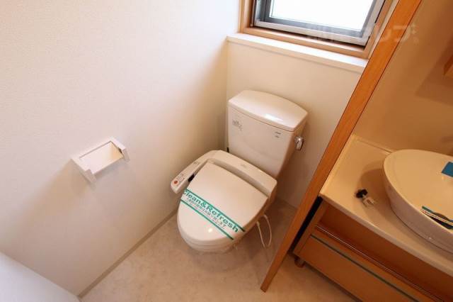 トイレ　お手洗いも機能的です。