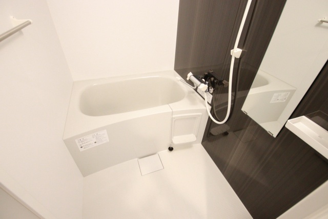 バス・シャワールーム　※別室の参考写真の為、現況優先です。