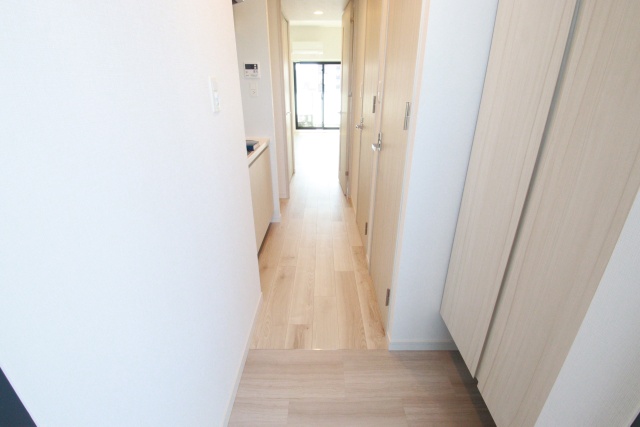 玄関　※別室の参考写真の為、現況優先です。