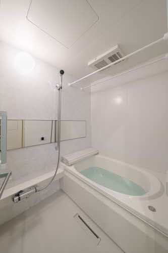 バス・シャワールーム　バスルーム