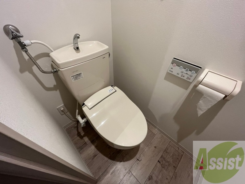 トイレ　ウォシュレット機能がついたトイレ。安心して使用できますね。