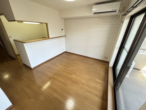 居室・リビング　※別部屋の写真です