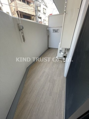 バルコニー　開放的で明るい空間を演出してくれるバルコニーです