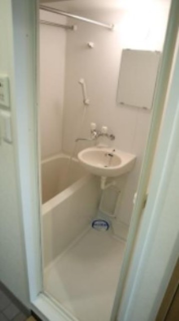 バス・シャワールーム　バスルーム