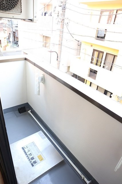 バルコニー　バルコニーあります