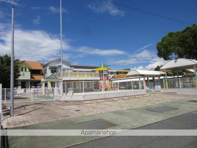 幼稚園・保育園　白百合保育園（幼稚園・保育園）まで850m