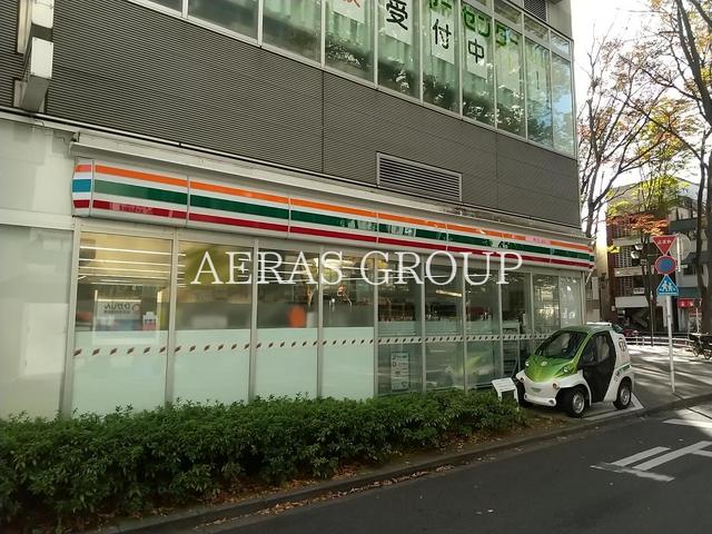 コンビニ　セブンイレブン松戸常盤平セブンタウン店（コンビニ）まで403m