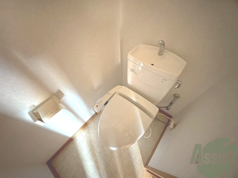 トイレ　ウォシュレット機能付きトイレは嬉しいですね。