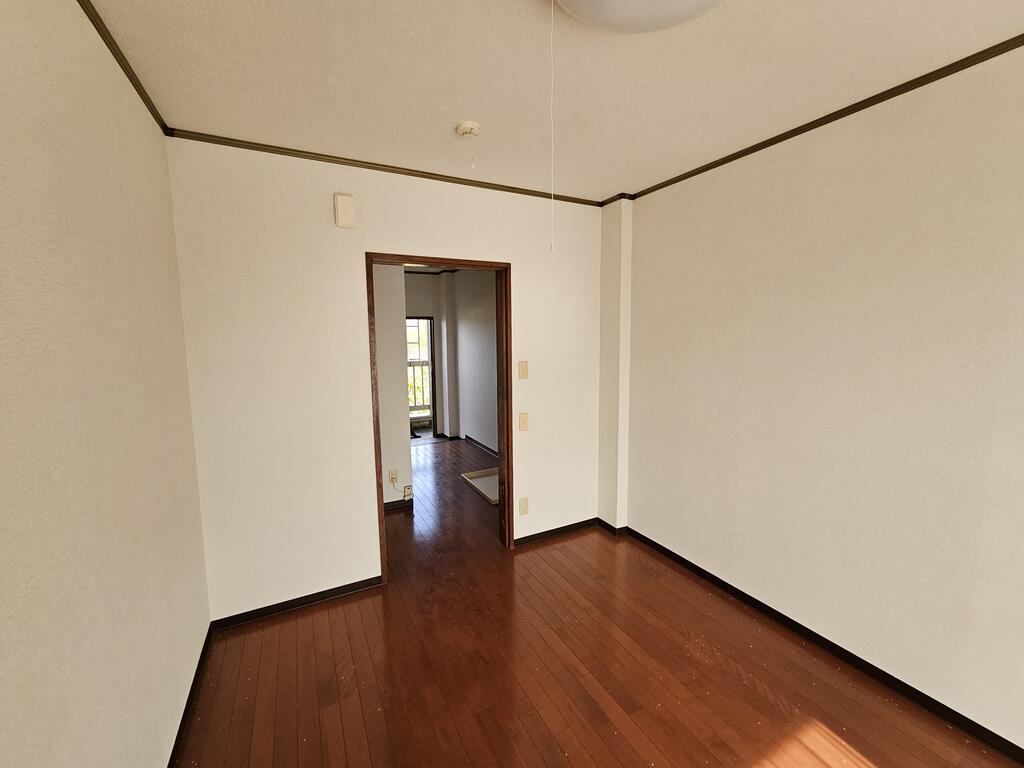 居室・リビング　※現況優先※別部屋写真（303）