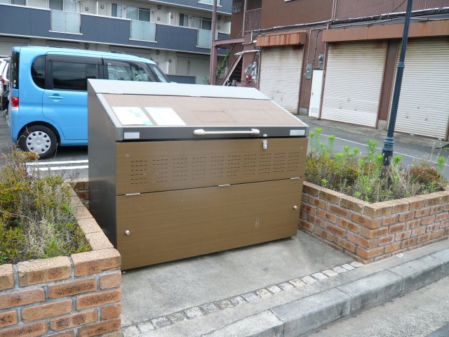 その他共有部分　敷地内ごみ置き場でごみ出しもらくらく ♪忙しい社会人さんや主